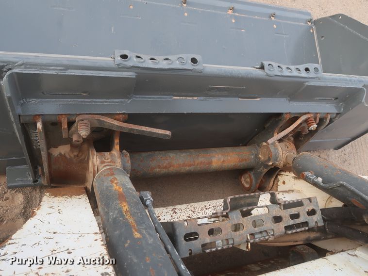 image for item IO9021 2016 Bobcat T870  tracked skid steer loader