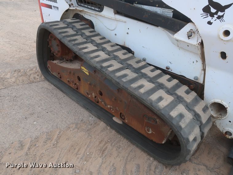 image for item IO9021 2016 Bobcat T870  tracked skid steer loader