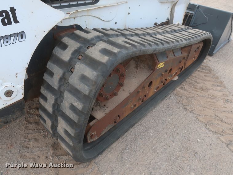 image for item IO9021 2016 Bobcat T870  tracked skid steer loader