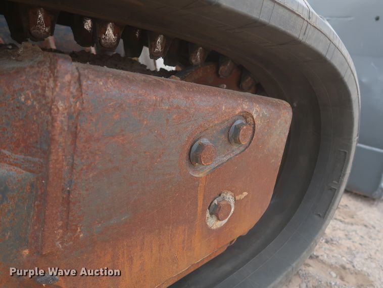 image for item IO9021 2016 Bobcat T870  tracked skid steer loader