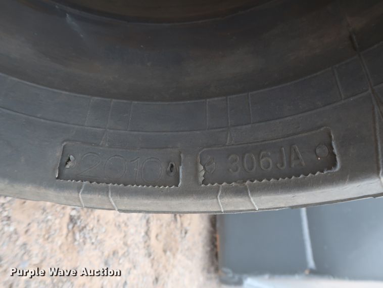 image for item IO9021 2016 Bobcat T870  tracked skid steer loader