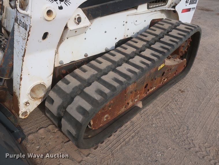 image for item IO9021 2016 Bobcat T870  tracked skid steer loader