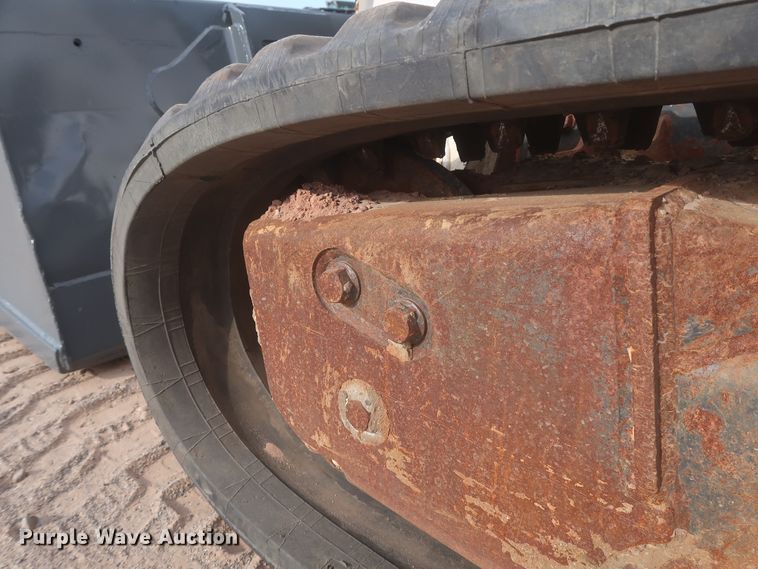 image for item IO9021 2016 Bobcat T870  tracked skid steer loader