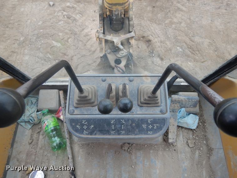 image for item IP9161 1999 Caterpillar 426C  backhoe