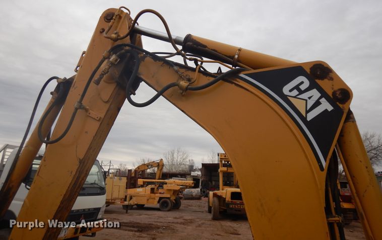 image for item IP9161 1999 Caterpillar 426C  backhoe