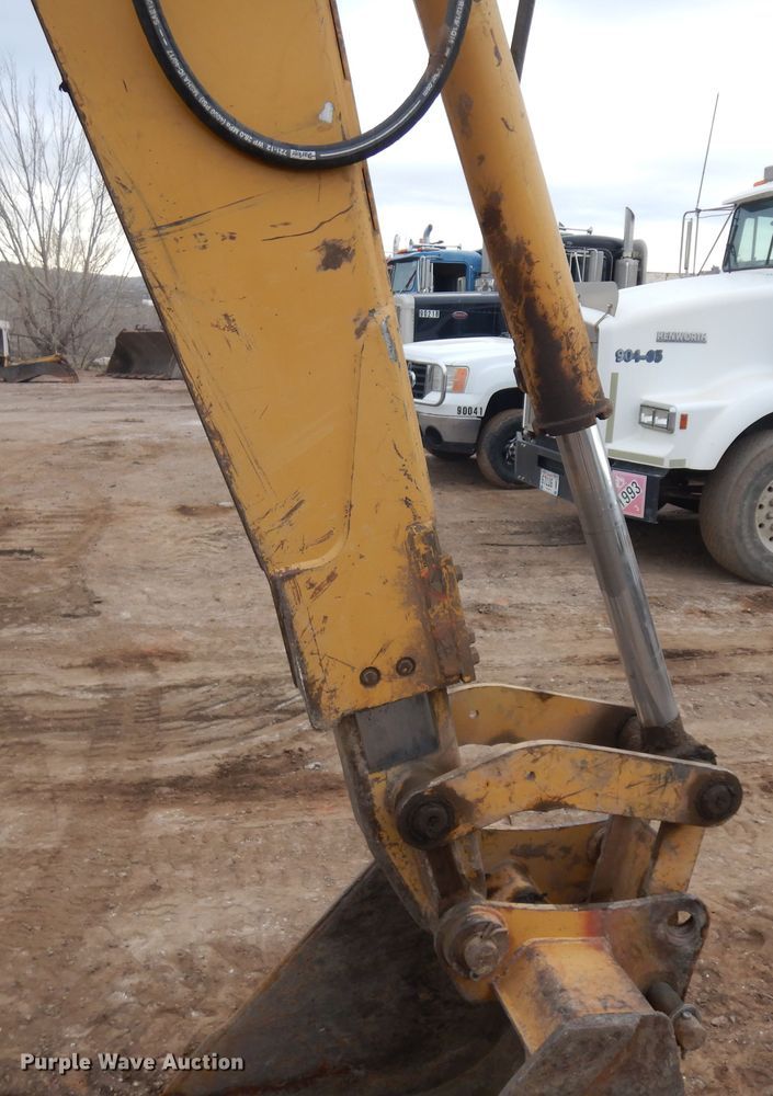 image for item IP9161 1999 Caterpillar 426C  backhoe