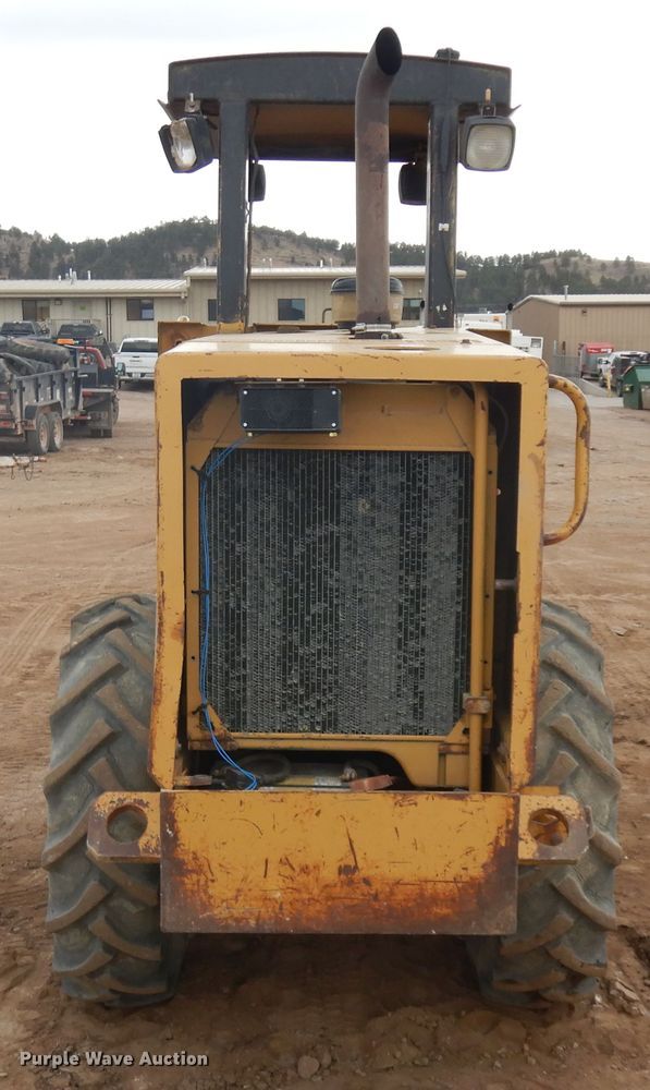 image for item IP9163 1996 Caterpillar CP-323C  single drum vibratory roller