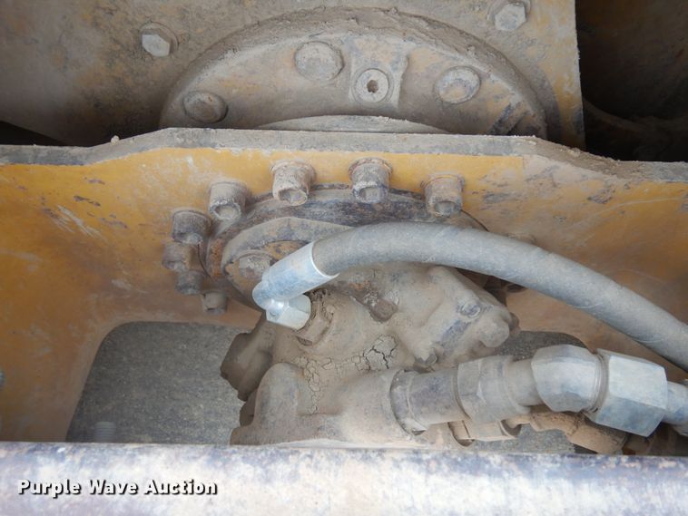 image for item IP9163 1996 Caterpillar CP-323C  single drum vibratory roller