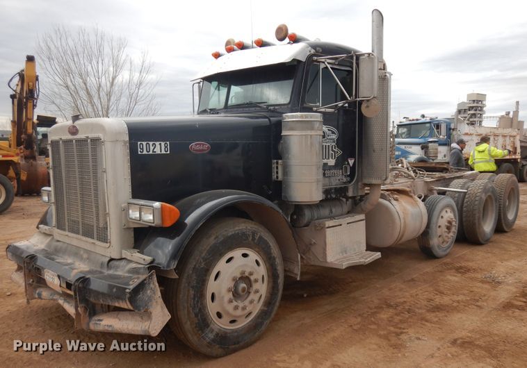 image for item IP9165 1991 Peterbilt 379  semi truck