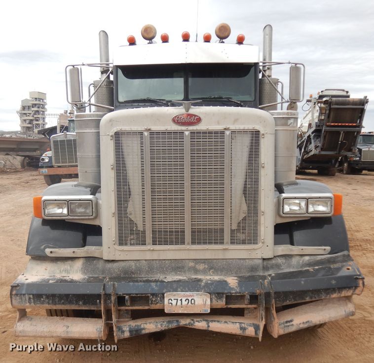 image for item IP9165 1991 Peterbilt 379  semi truck