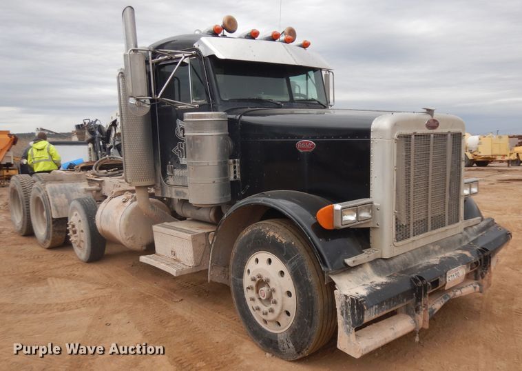 image for item IP9165 1991 Peterbilt 379  semi truck