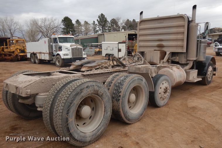 image for item IP9165 1991 Peterbilt 379  semi truck