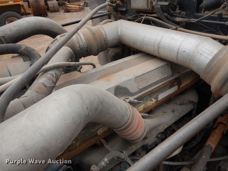 image for item IP9165 1991 Peterbilt 379  semi truck