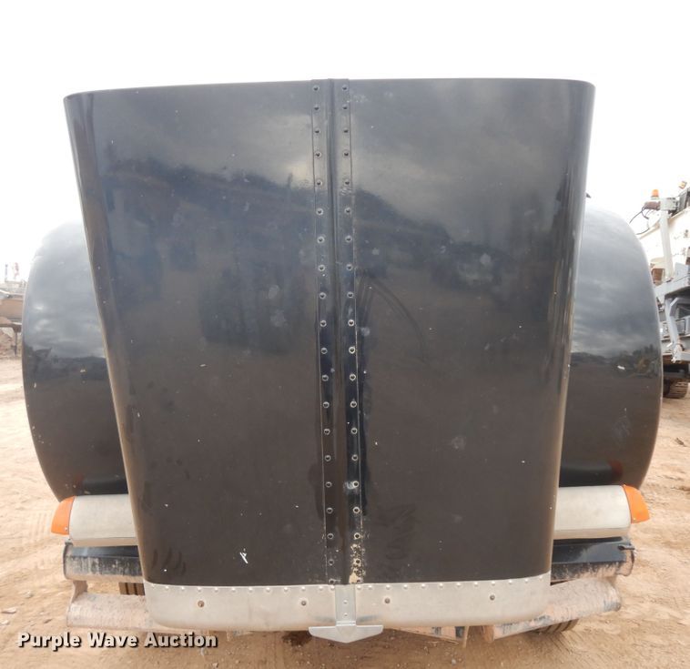 image for item IP9165 1991 Peterbilt 379  semi truck