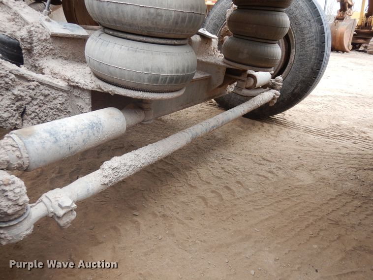 image for item IP9165 1991 Peterbilt 379  semi truck