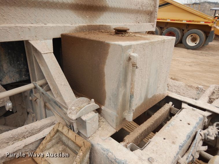 image for item IP9165 1991 Peterbilt 379  semi truck