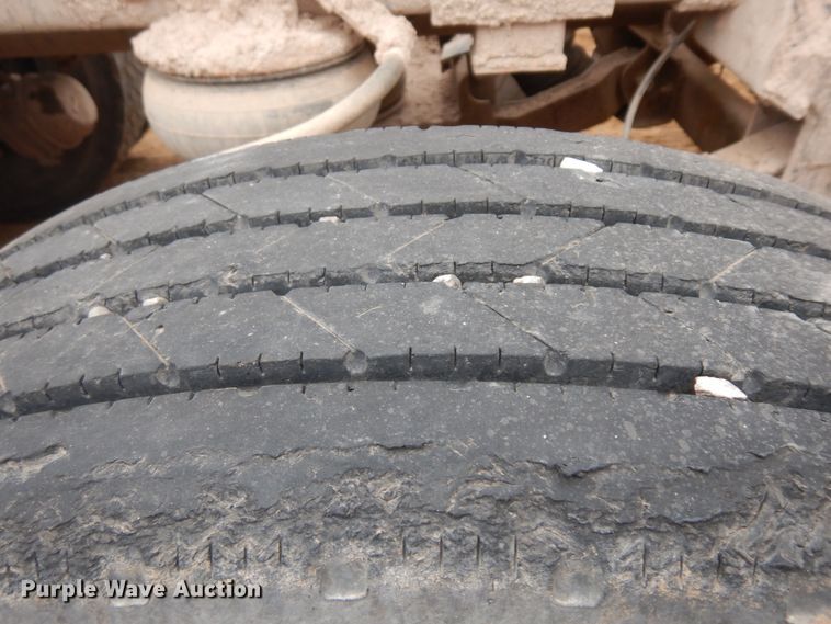 image for item IP9165 1991 Peterbilt 379  semi truck