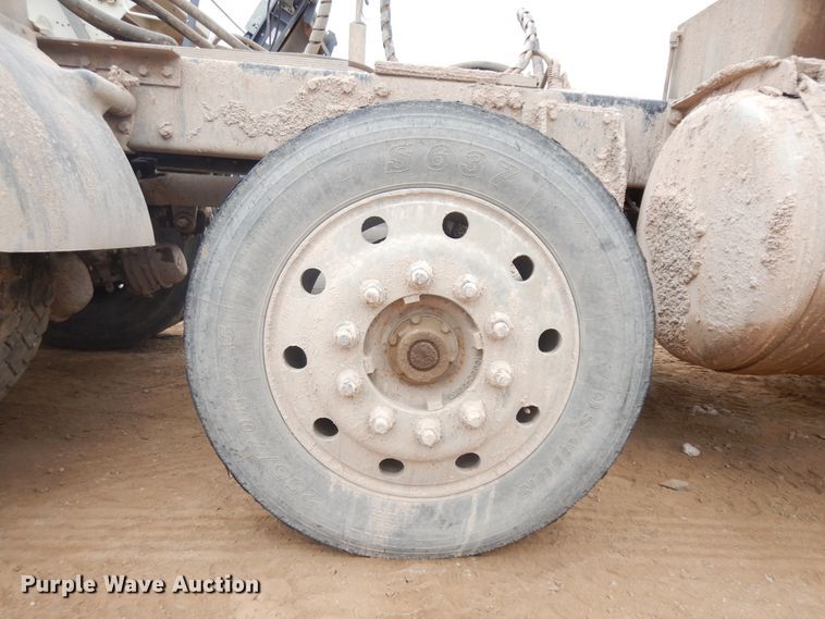 image for item IP9165 1991 Peterbilt 379  semi truck