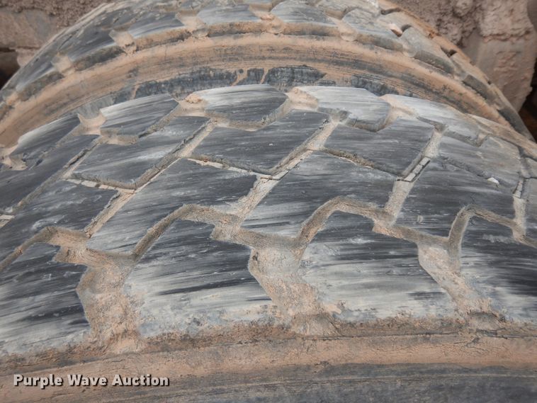 image for item IP9165 1991 Peterbilt 379  semi truck