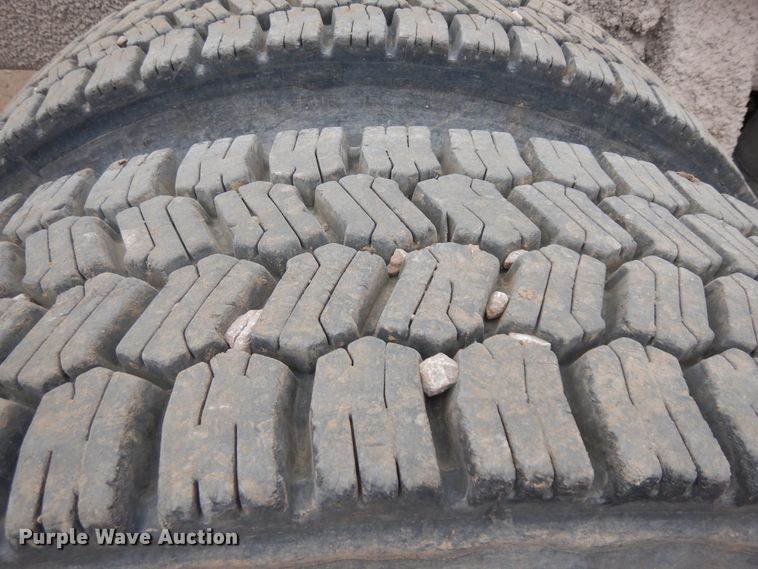 image for item IP9165 1991 Peterbilt 379  semi truck