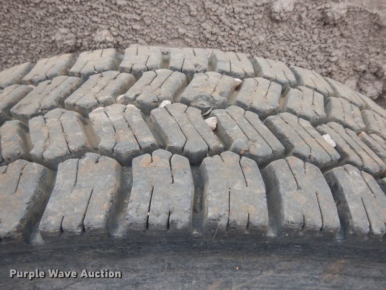 image for item IP9165 1991 Peterbilt 379  semi truck