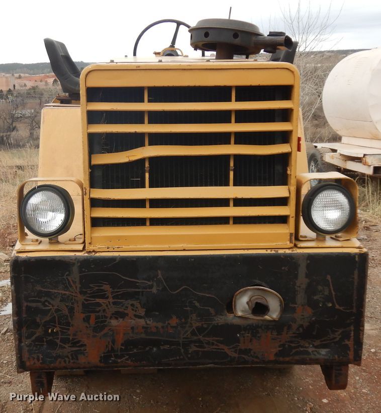 image for item IP9170 Hyster C530A  pneumatic roller