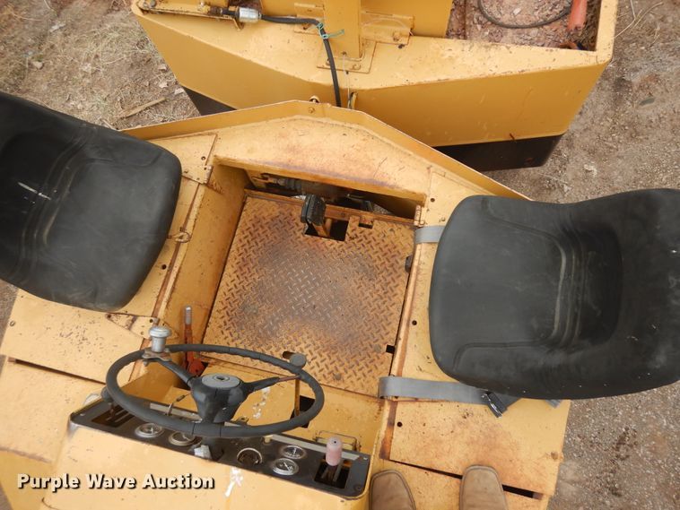 image for item IP9170 Hyster C530A  pneumatic roller