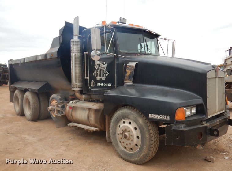 image for item IP9171 1987 Kenworth T600  dump truck