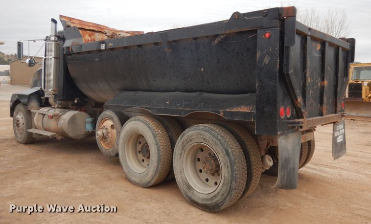 image for item IP9171 1987 Kenworth T600  dump truck