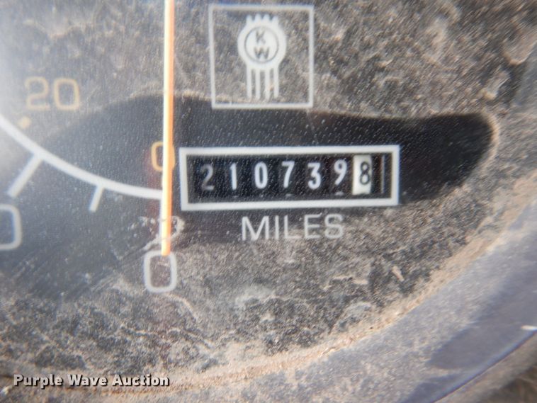 image for item IP9171 1987 Kenworth T600  dump truck