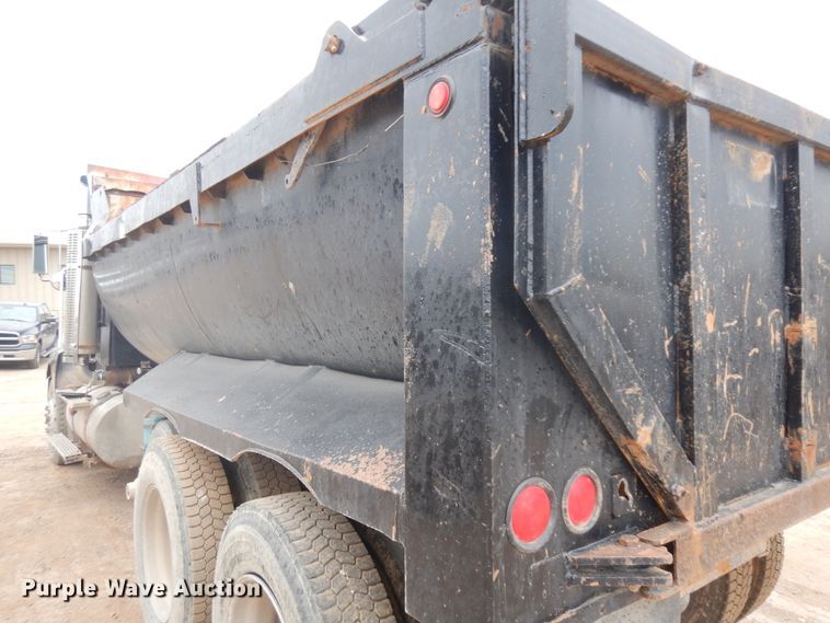 image for item IP9171 1987 Kenworth T600  dump truck