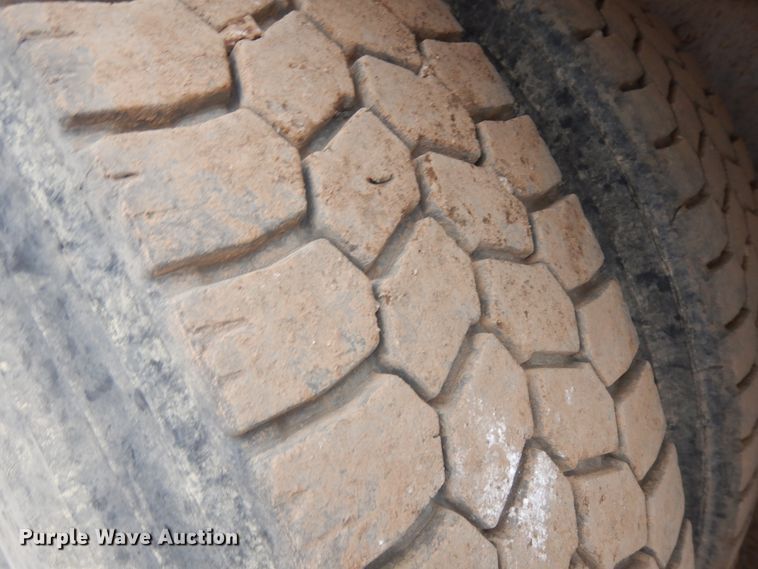 image for item IP9171 1987 Kenworth T600  dump truck