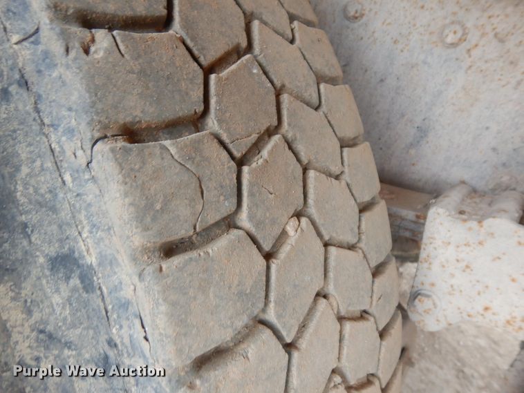 image for item IP9171 1987 Kenworth T600  dump truck