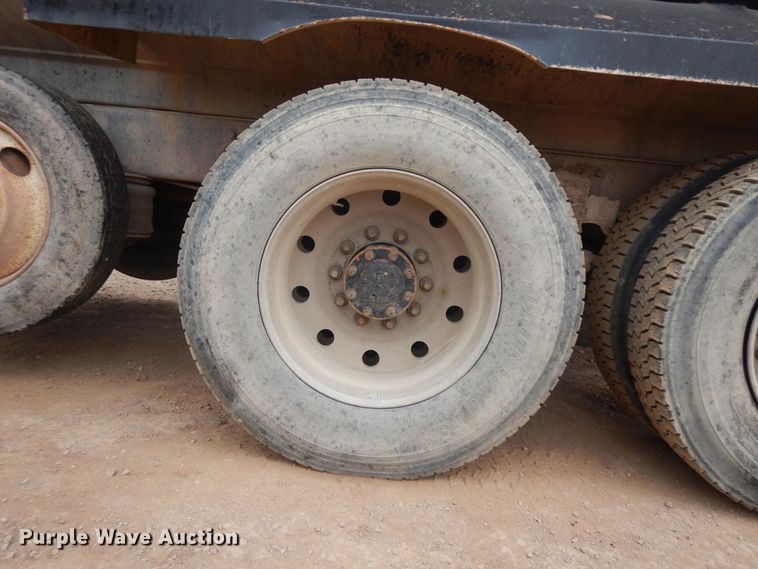 image for item IP9171 1987 Kenworth T600  dump truck