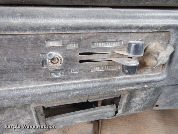 image for item IP9172 1977 Kenworth W900A  dump truck