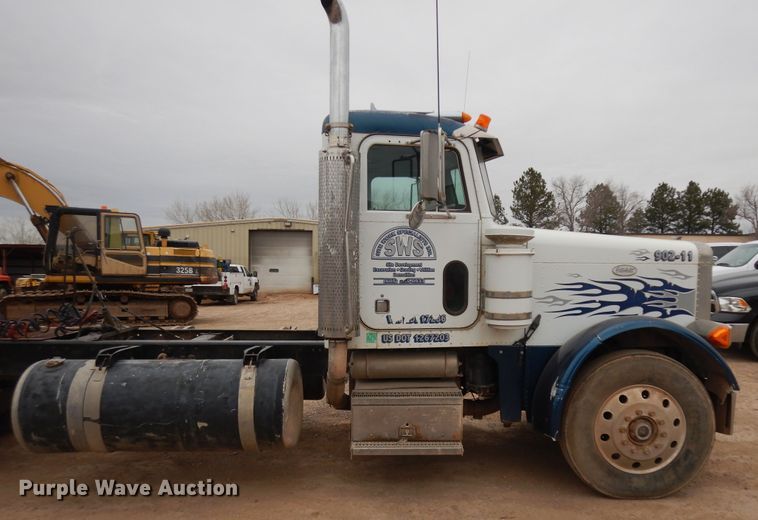 image for item IP9173 1992 Peterbilt 379  semi truck