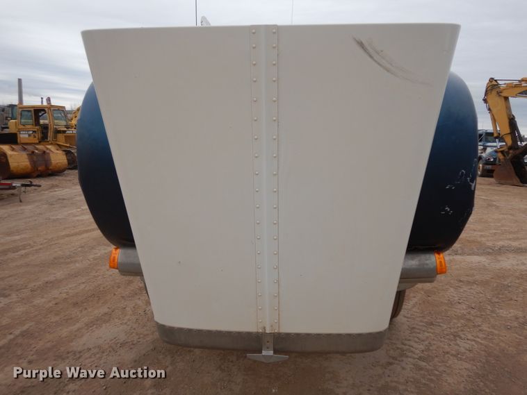 image for item IP9173 1992 Peterbilt 379  semi truck