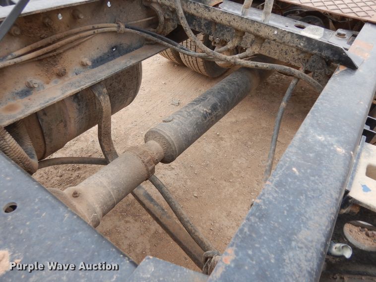 image for item IP9173 1992 Peterbilt 379  semi truck