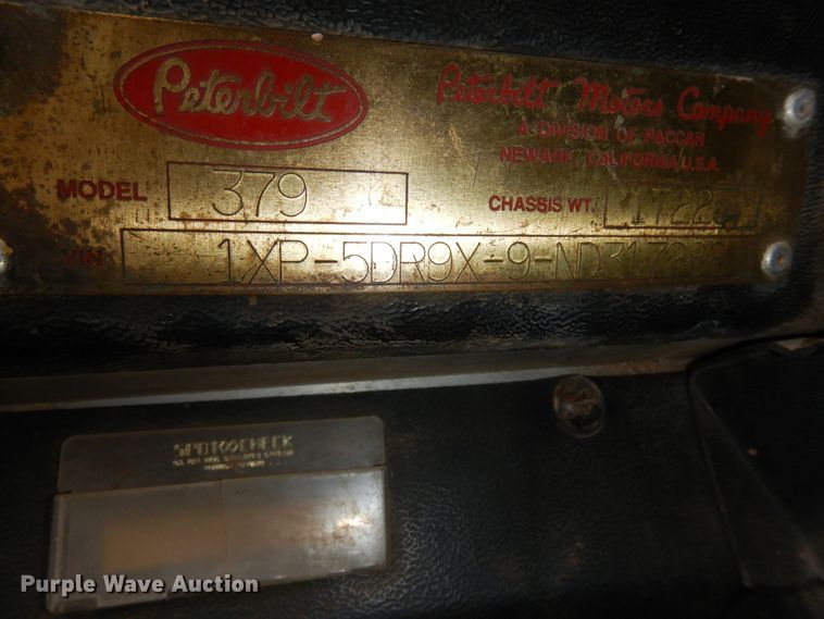 image for item IP9173 1992 Peterbilt 379  semi truck