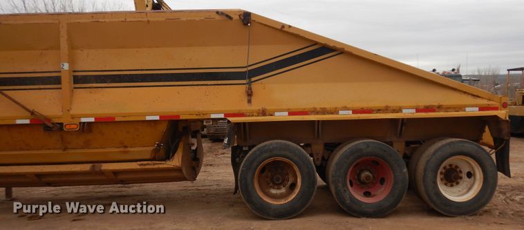 image for item IP9174 1998 Midland  bottom dump trailer