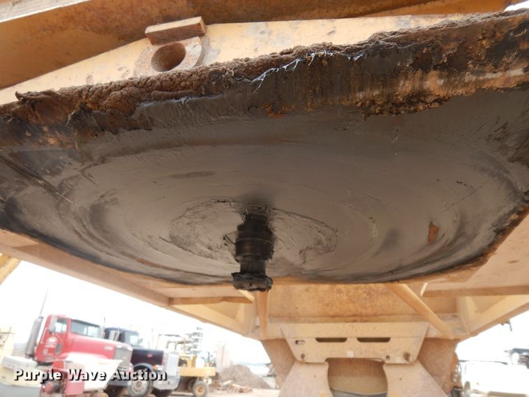 image for item IP9174 1998 Midland  bottom dump trailer