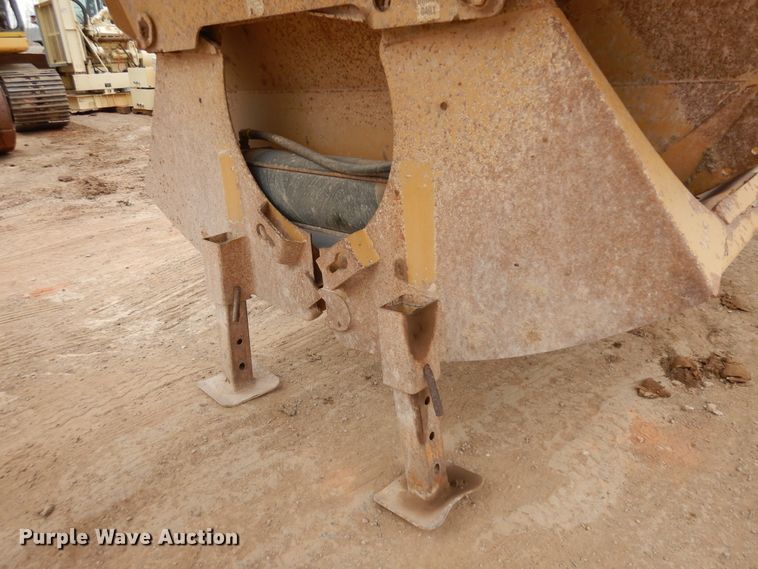 image for item IP9174 1998 Midland  bottom dump trailer