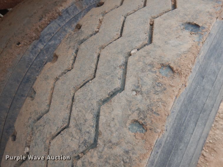 image for item IP9174 1998 Midland  bottom dump trailer