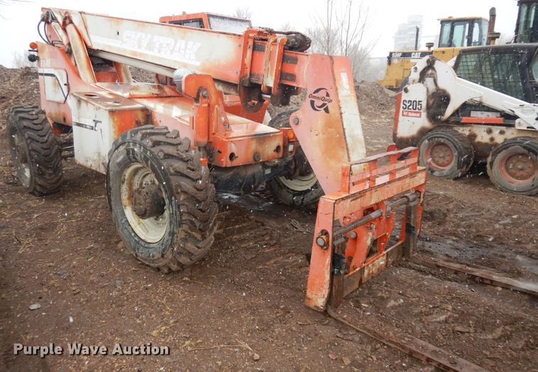 image for item IP9178 SkyTrak 8042  telehandler