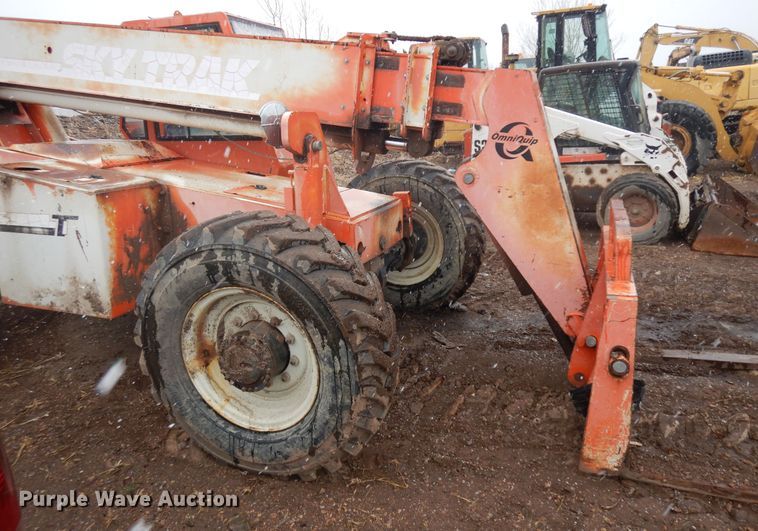 image for item IP9178 SkyTrak 8042  telehandler
