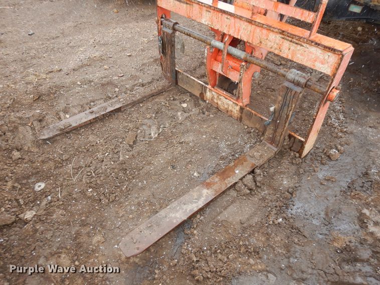 image for item IP9178 SkyTrak 8042  telehandler