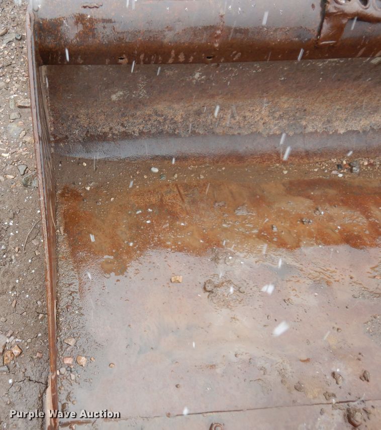 image for item IP9179 2010 Bobcat S205  skid steer loader