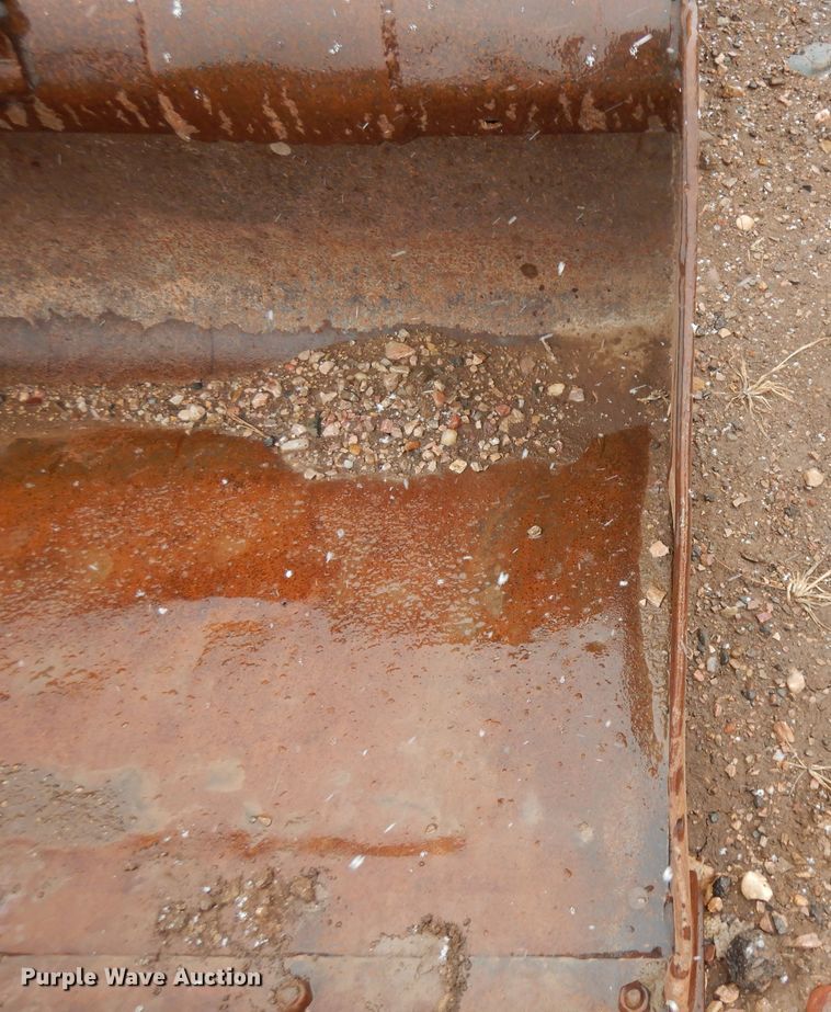 image for item IP9179 2010 Bobcat S205  skid steer loader