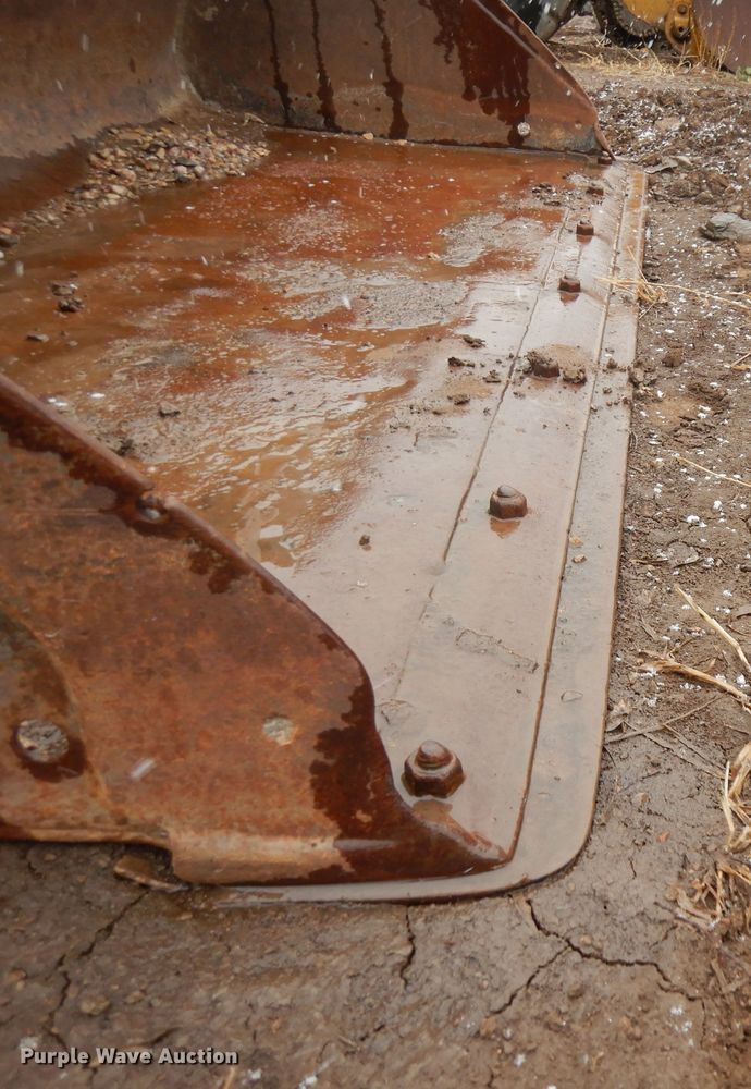 image for item IP9179 2010 Bobcat S205  skid steer loader