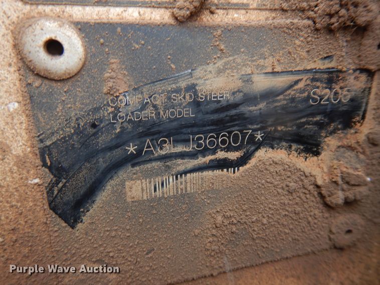 image for item IP9179 2010 Bobcat S205  skid steer loader